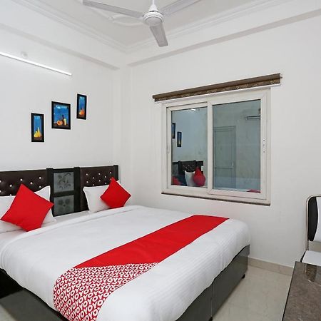 OYO 11306 SS Hotel Gorakhpur Buitenkant foto