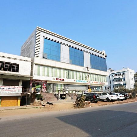 OYO 11306 SS Hotel Gorakhpur Buitenkant foto