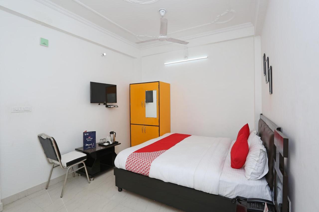 OYO 11306 SS Hotel Gorakhpur Buitenkant foto