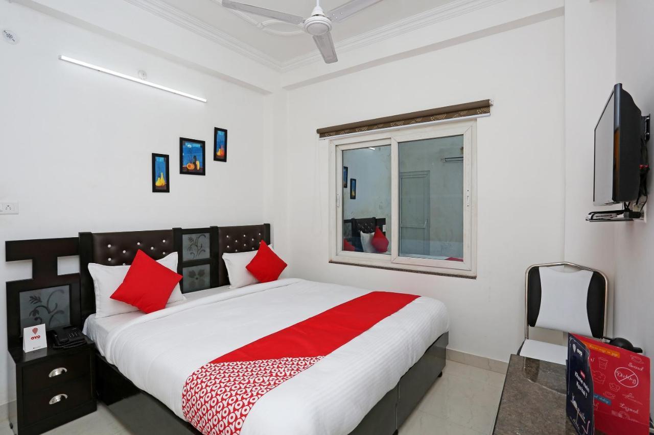 OYO 11306 SS Hotel Gorakhpur Buitenkant foto