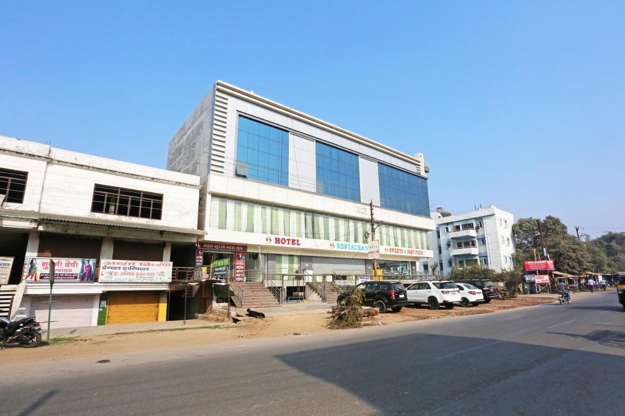 OYO 11306 SS Hotel Gorakhpur Buitenkant foto