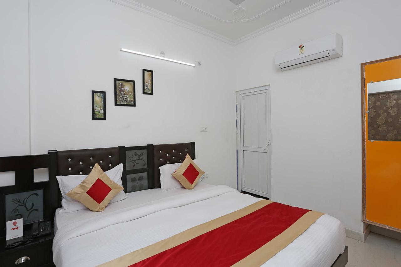 OYO 11306 SS Hotel Gorakhpur Buitenkant foto