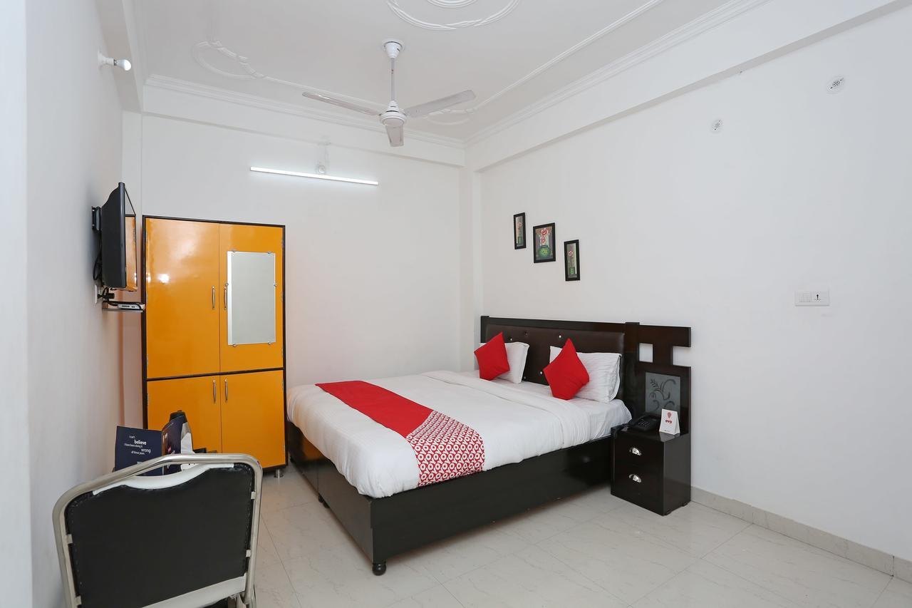 OYO 11306 SS Hotel Gorakhpur Buitenkant foto