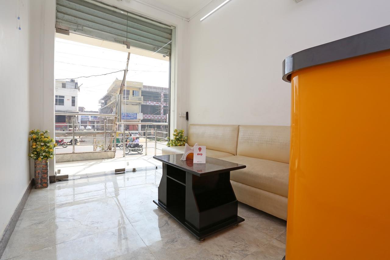 OYO 11306 SS Hotel Gorakhpur Buitenkant foto