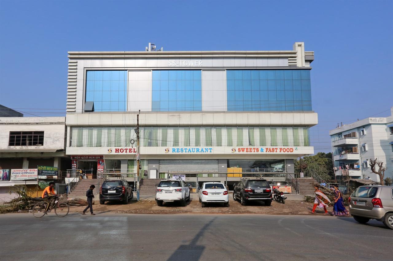 OYO 11306 SS Hotel Gorakhpur Buitenkant foto